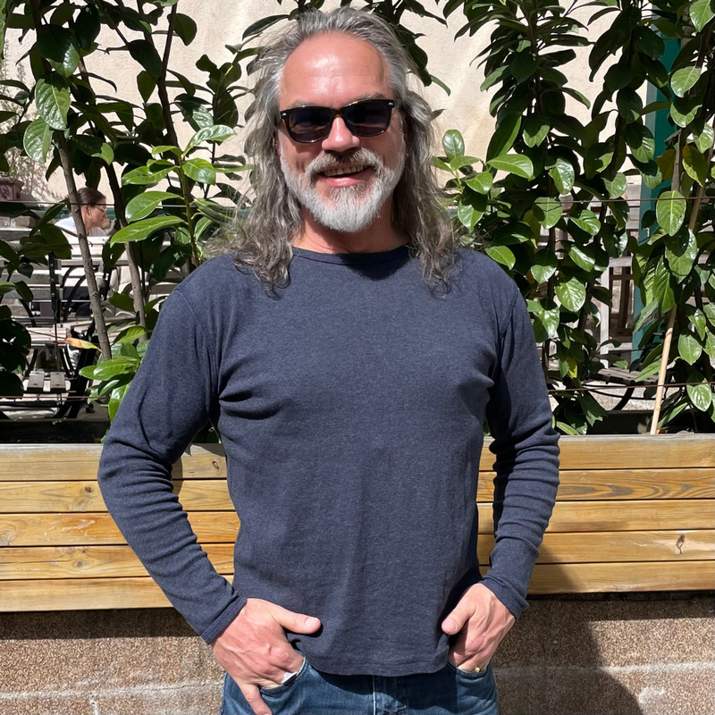 Foto von Mnnn mit Jalfe BW-Shirt