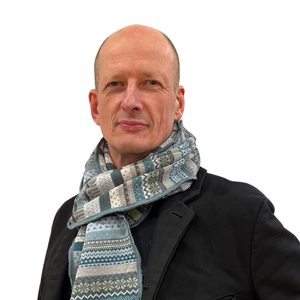 In grünlichen Tönen gemusterter Wollschal von Invero