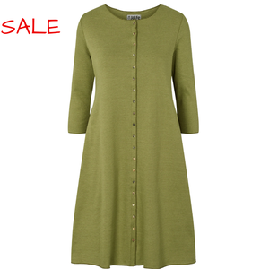 Grünes Knopfkleid mit 3/4 Arm von Jalfe