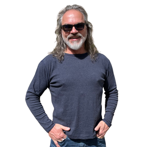 Dunkelblaues Männershirt von Jalfe